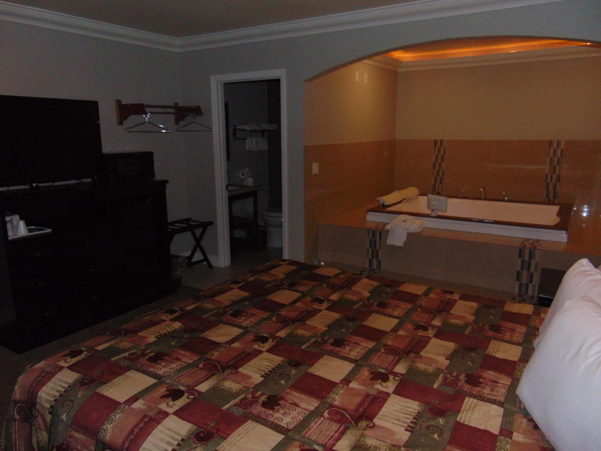 West Coast Inn Santa Ana Bagian luar foto